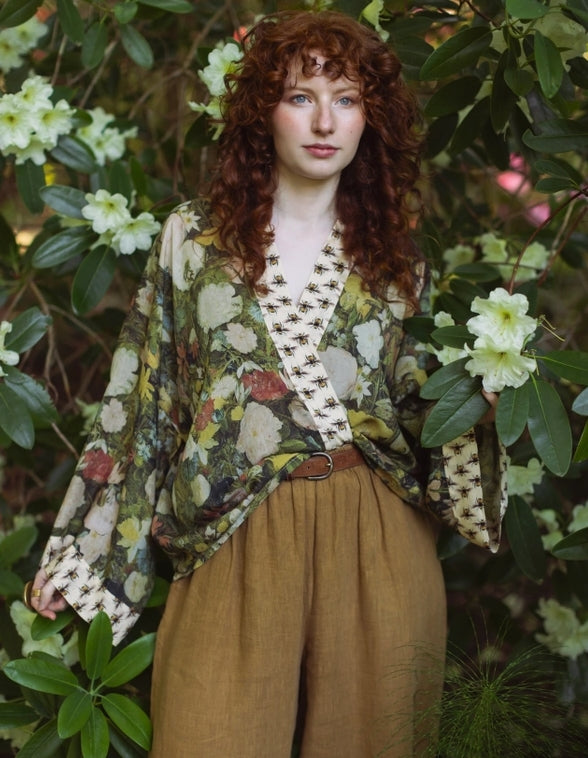 I Dream in Flowers Bamboo Cropped Kimono with Bees