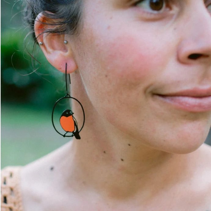 Denz + Co - Midi Flame Robin Earrings