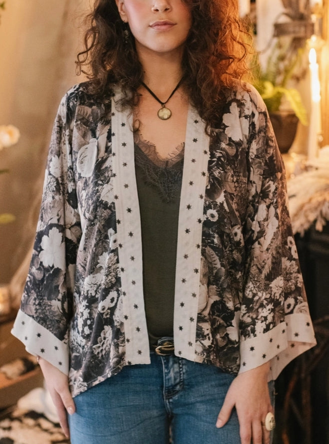 Market of Stars - The Looking Glass Cropped Bamboo Kimono Cardigan